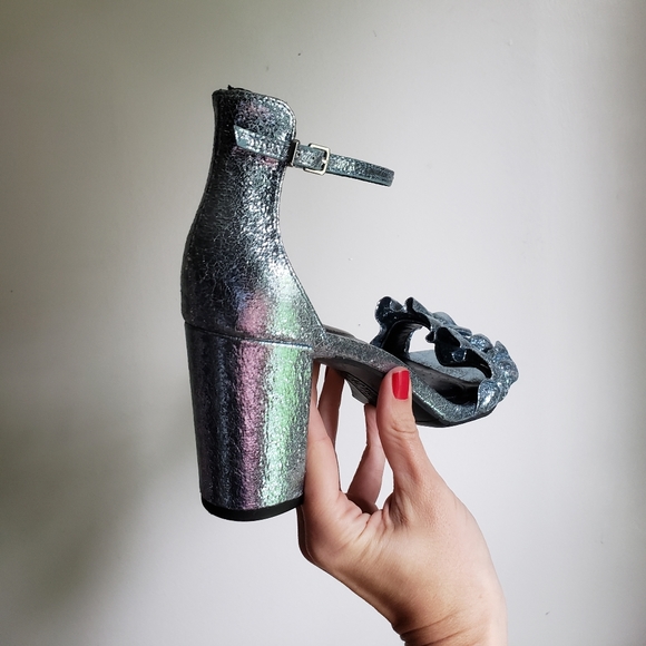 NWOT Kenneth Cole ruffled blue sparkle heels - Picture 4 of 16